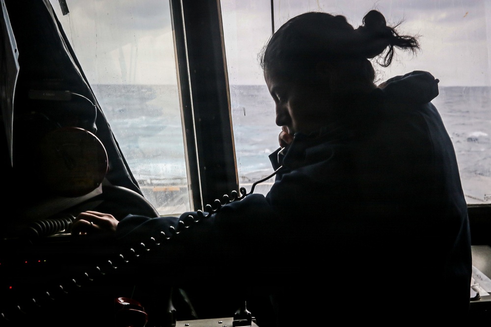 Frank E. Petersen Jr. conducts vertical replenishment-at-sea