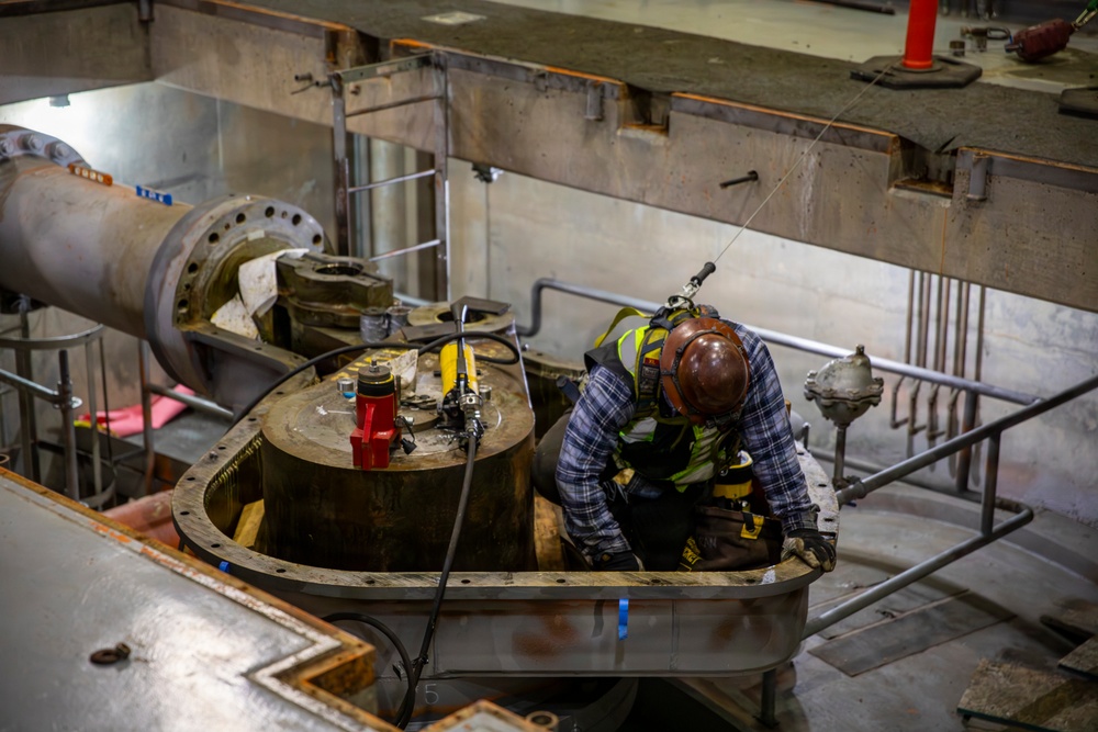 Fort Peck refurbishes two butterfly valves