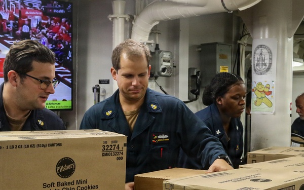 Frank E. Petersen Jr. conducts vertical replenishment-at-sea