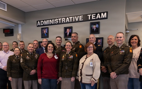 Iowa National Guard, 34th Army Band visit Iowa Veterans Home for Christmas concert