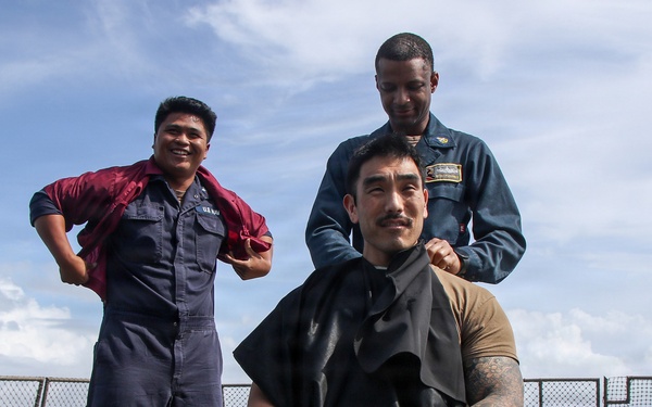 Frank E. Petersen Jr. hosts MWR event