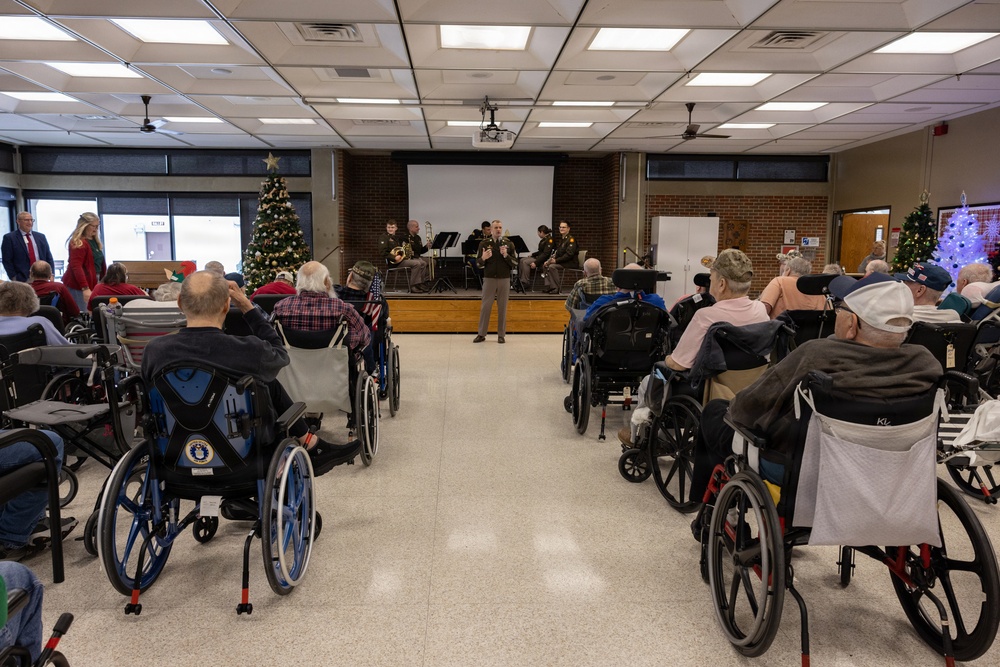 Iowa National Guard, 34th Army Band visit Iowa Veterans Home for Christmas concert