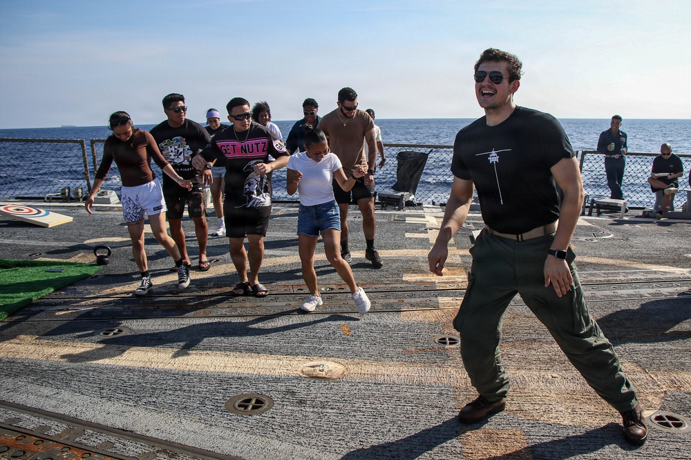 Frank E. Petersen Jr. hosts steel beach picnic