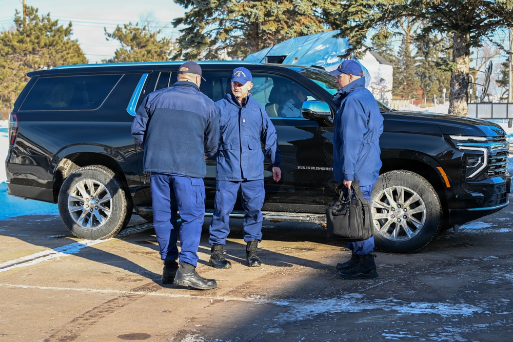 Master Chief Petty Officer of the Coast Guard conducts unit visits in Duluth, Minnesota