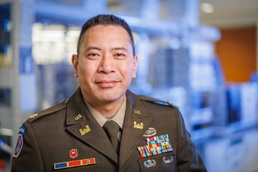 General Douglas MacArthur Leadership Award - Hung Nguyen