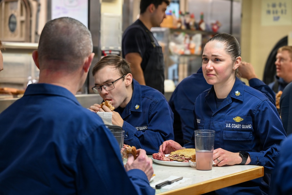 Master Chief Petty Officer of the Coast Guard conducts unit visits in Duluth, Minnesota