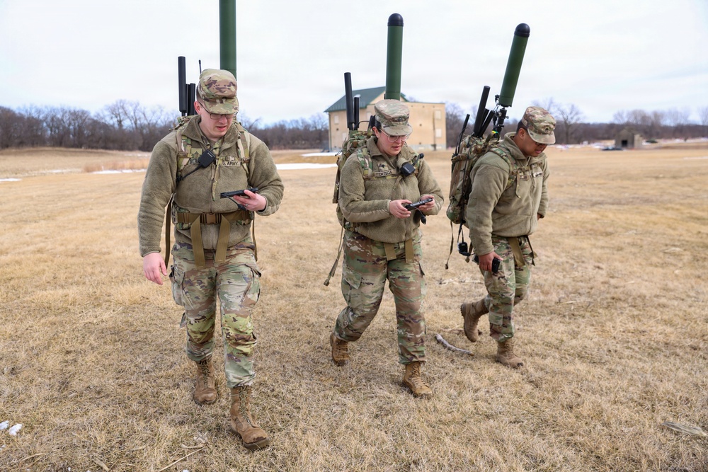 Iowa National Guard Soldiers train on the TLS-Manpack