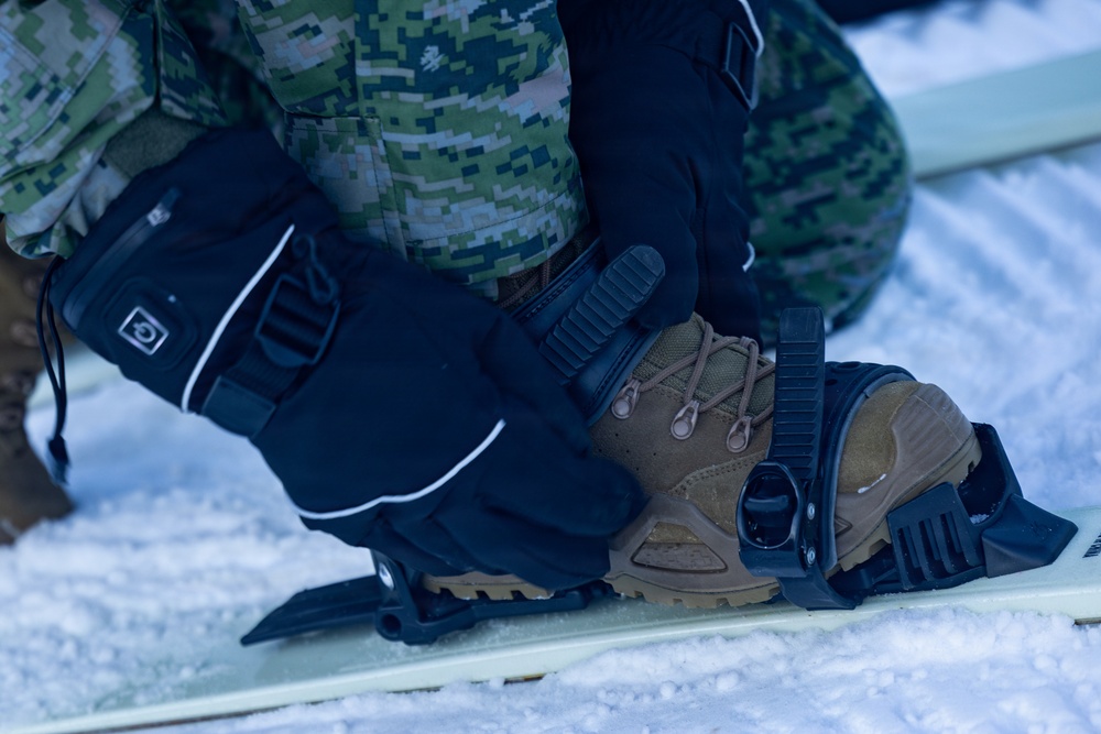 Korea Viper 26.1 | V16 Conducts Cold Weather Training Alongside ROK Marines