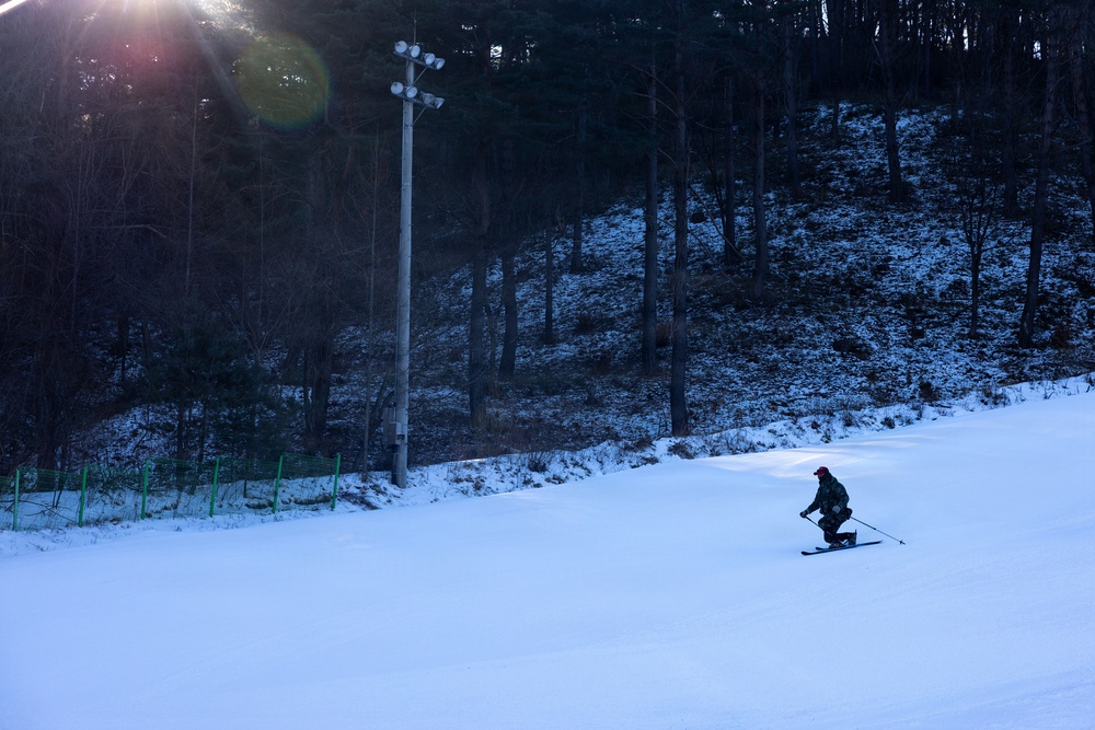 Korea Viper 26.1 | V16 Conducts Cold Weather Training Alongside ROK Marines