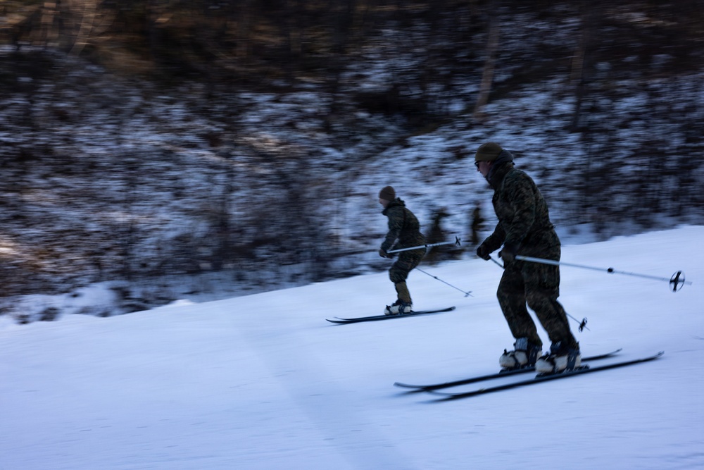 Korea Viper 26.1 | V16 Conducts Cold Weather Training Alongside ROK Marines