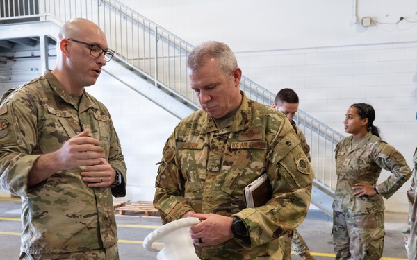 18th Air Force Leaders Visit 515th AMOW at JBPHH