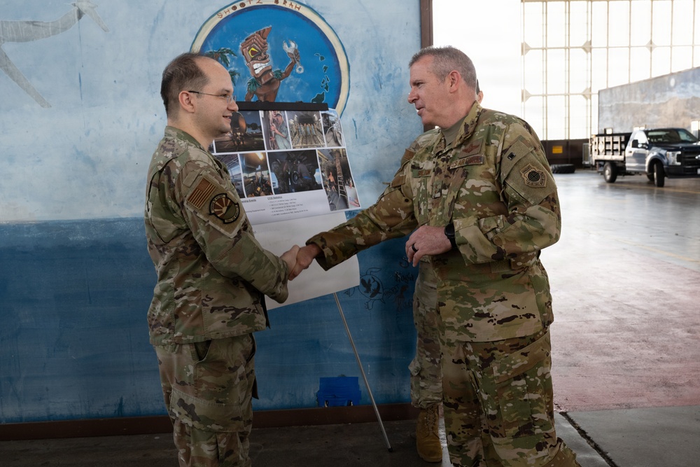 18th Air Force Leaders Visit 515th AMOW at JBPHH