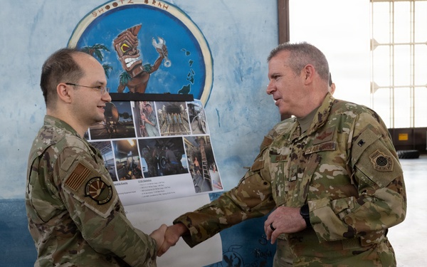 18th Air Force Leaders Visit 515th AMOW at JBPHH