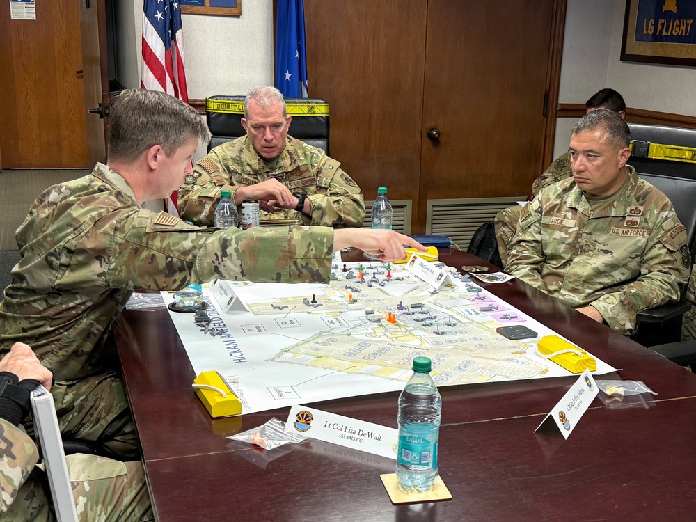 18th Air Force Leaders Visit 515th AMOW at JBPHH