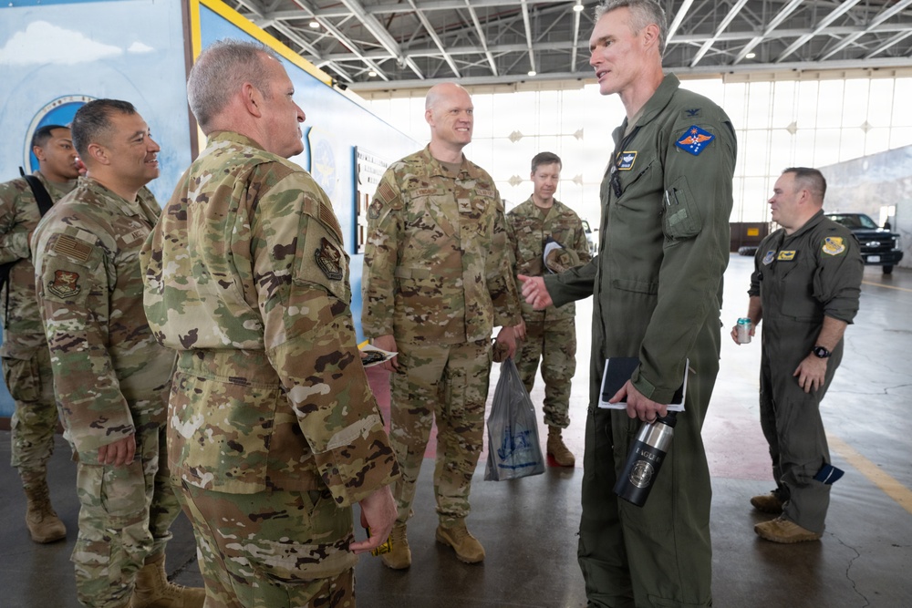 18th Air Force Leaders Visit 515th AMOW at JBPHH