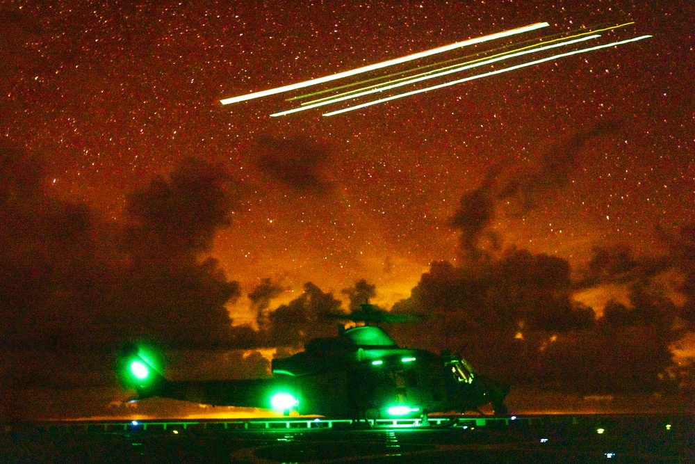 22ND MEU (SOC) | Night Flight Operations USS Fort Lauderdale