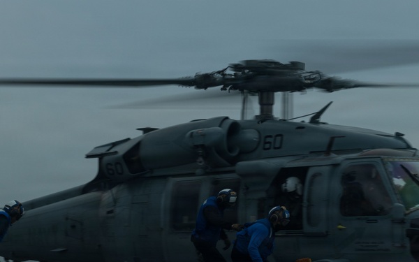 11th MEU Marines, Sailors Conduct Deck Landing Qualifications Aboard USS Boxer