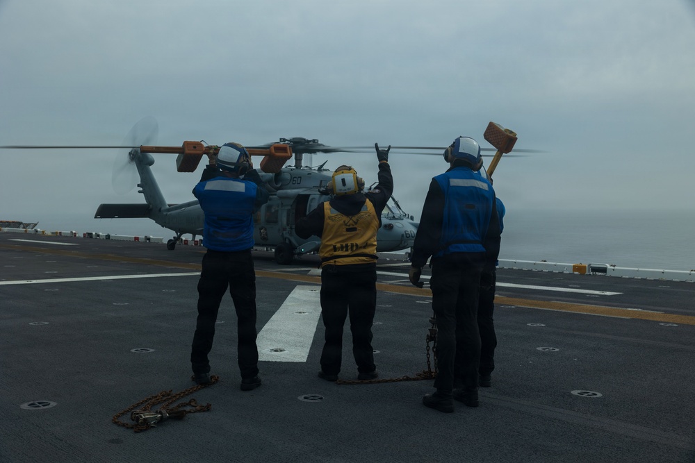 11th MEU Marines, Sailors Conduct Deck Landing Qualifications Aboard USS Boxer