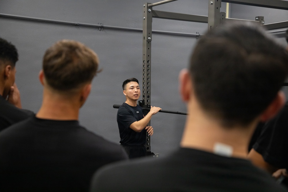 H2F Conducts Fitness and Nutrition Class with Soldiers