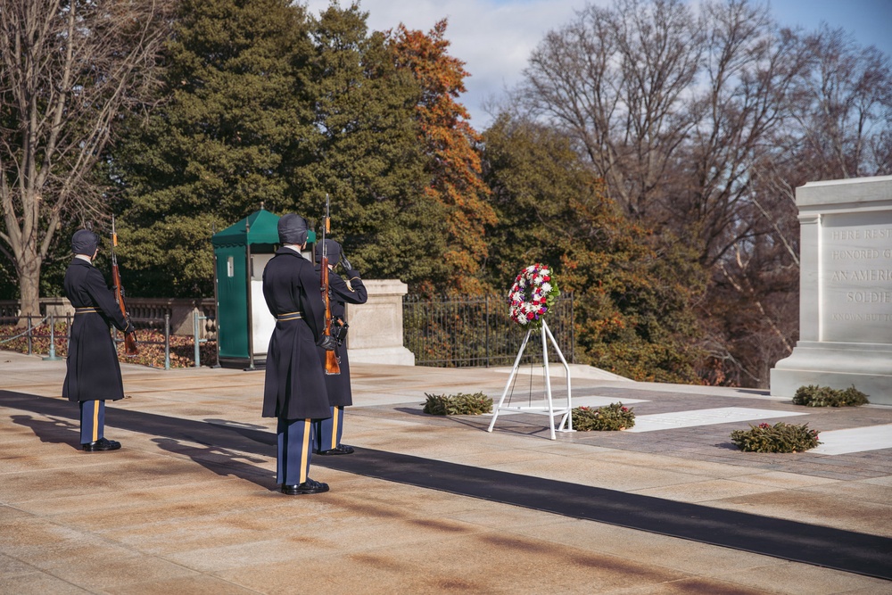 Sentinels Guard Tomb of the Unknown Soldier