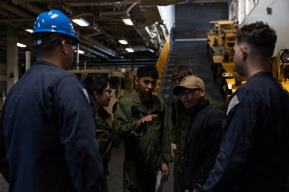 11th MEU Marines, Sailors Conduct Ship to Shore Operations Aboard USS Boxer