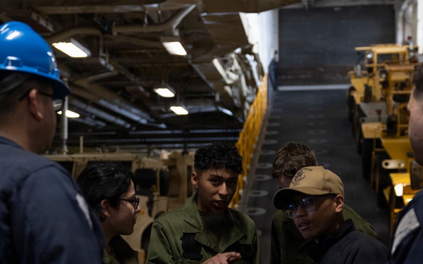 11th MEU Marines, Sailors Conduct Ship to Shore Operations Aboard USS Boxer