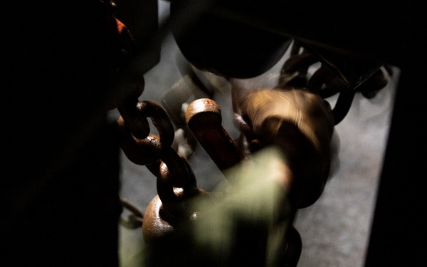 11th MEU Marines, Sailors Conduct Ship to Shore Operations Aboard USS Boxer