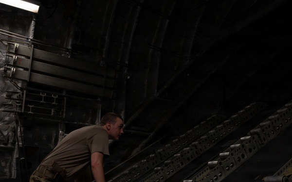 16th EAS conducts joint cargo mission within CENTCOM AOR