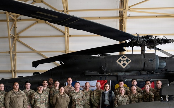 Iowa Gov., adjutant general of Iowa visit 332nd Expeditionary Medical Squadron