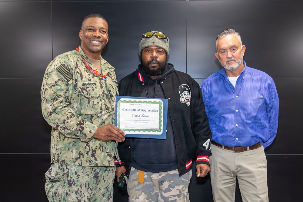 Shop 06 Wins NNSY Oct. 2025 Safety Flag