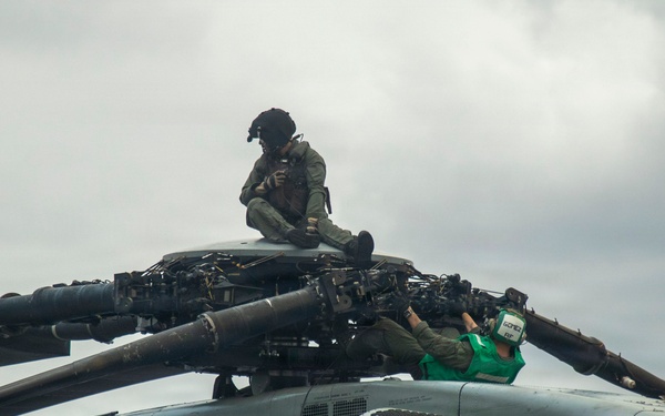 USS Tripoli Conducts Flight Ops with VMM 265