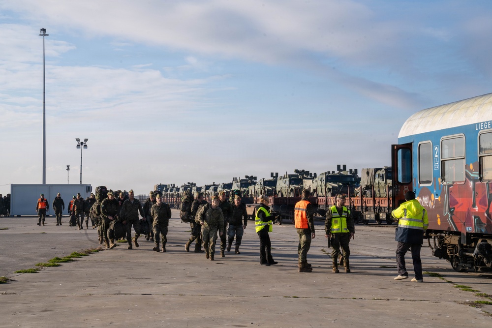 Steadfast Dart 2025: Strategic Deployment of Spanish Forces Departing Greece