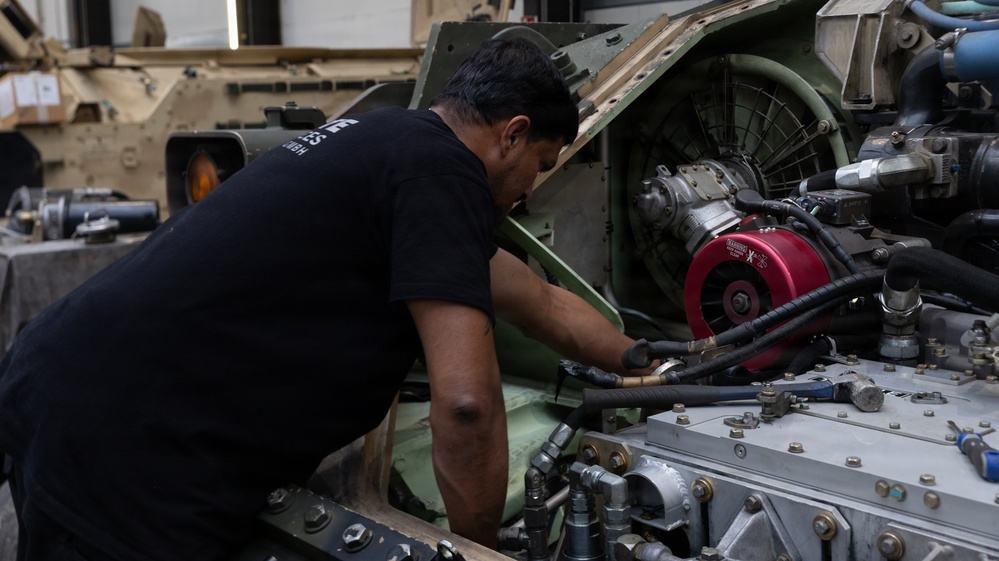 TLSC-EA mechanics repair a M2A2 Bradley Fighting Vehicle