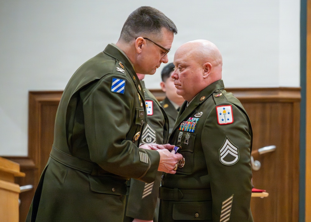Fort Leonard Wood Soldier receives Purple Heart, credits U.S. Army training for skilled reaction to IED attack in Afghanistan