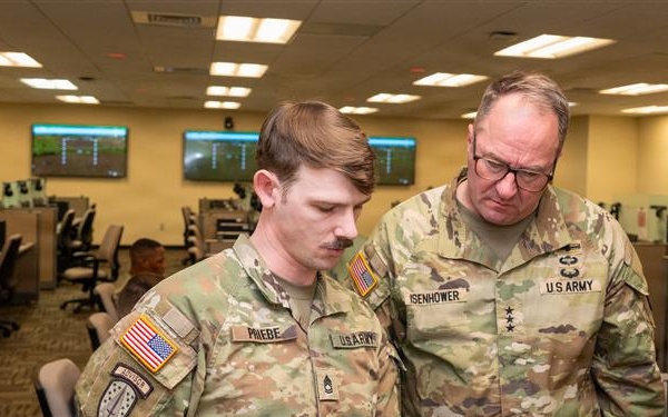 CAC commanding general visits Fort Leonard Wood
