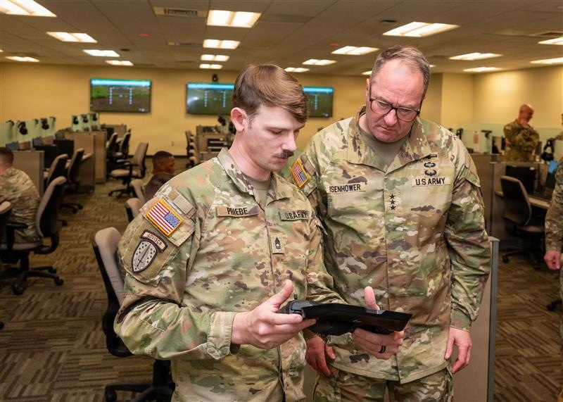 CAC commanding general visits Fort Leonard Wood