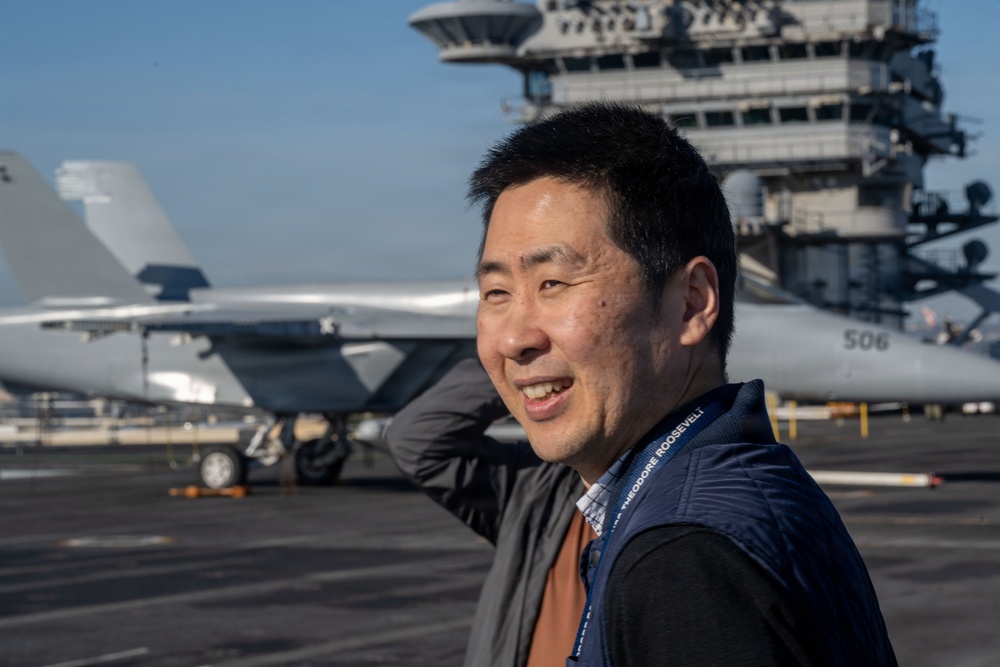 FRCSW Comptroller Team Visits USS Theodore Roosevelt