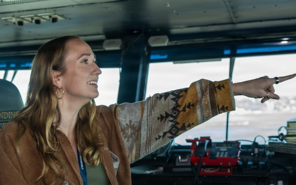 FRCSW Comptroller Team Visits USS Theodore Roosevelt