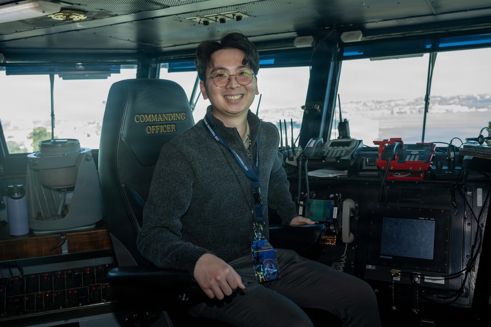 FRCSW Comptroller Team Visits USS Theodore Roosevelt