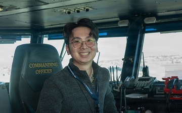 FRCSW Comptroller Team Visits USS Theodore Roosevelt