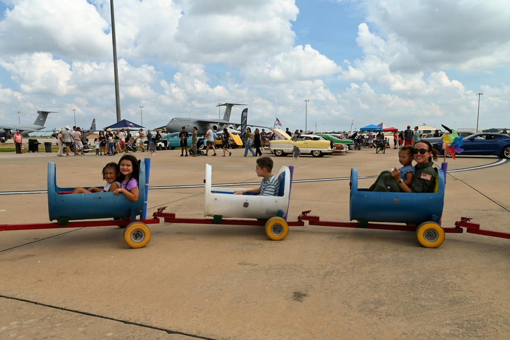 Alamo Wing Members Enjoy a Day of Family Fun While Showcasing Their Mission