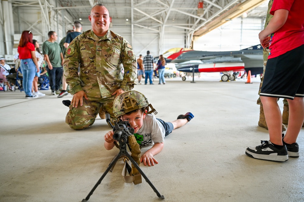 Alamo Wing Members Enjoy a Day of Family Fun While Showcasing Their Mission