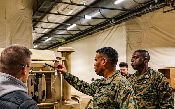 Blount Island Command Leadership Conducts MCPP-N Cave Site Visit