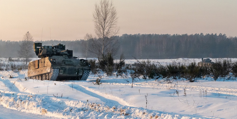 3-8 Conducts STX with M2A3 Bradley fighting vehicles