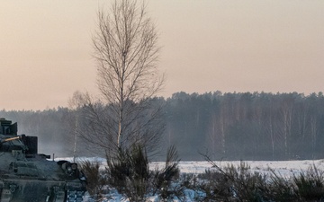 3-8 Conducts STX with M2A3 Bradley fighting vehicles