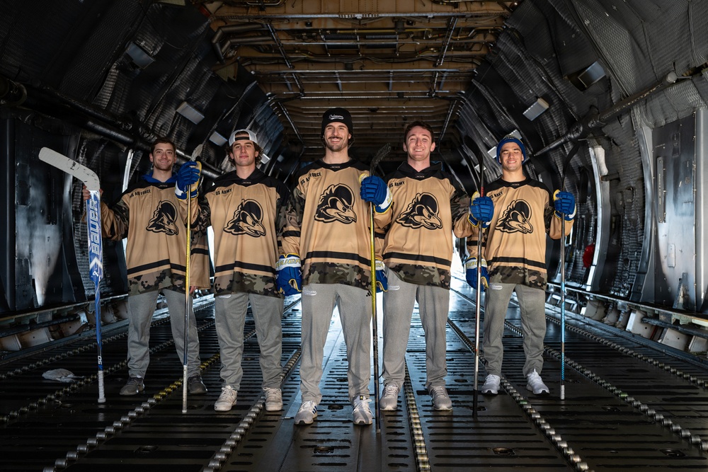 UD Blue Hens visit Dover AFB