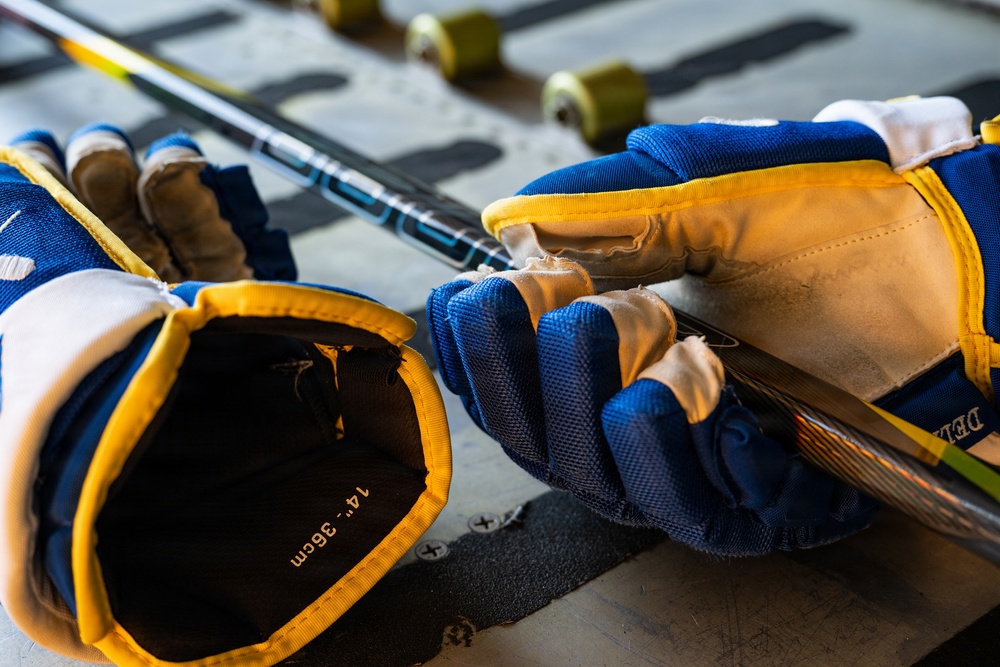 UD Blue Hens visit Dover AFB