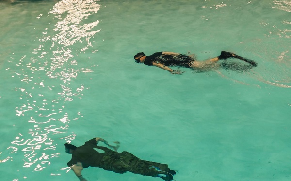 1st Special Forces Group (Airborne) Soldiers conduct Helocast training