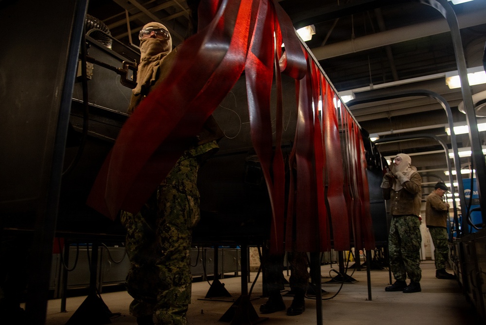 Surface Warfare Engineering School Command (SWESC) Great Lakes Instructors Train Next Generation of Naval Hull Maintenance Technicians