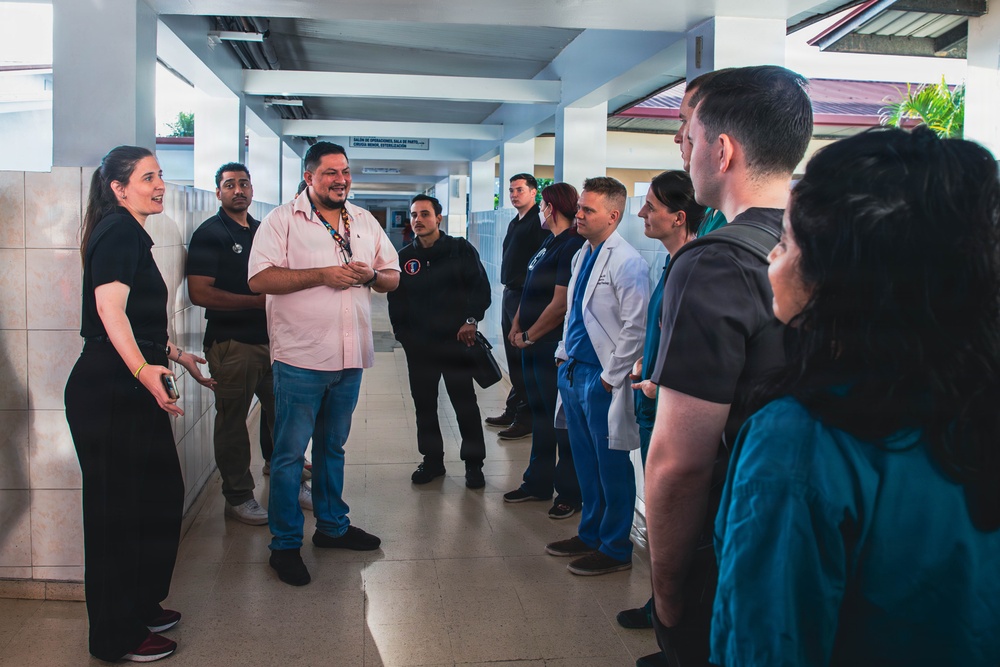 U.S. Army medical teams arrive in Coclé, Panamá, to support patient care